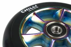 Chilli Pro Scooter Ersatzrolle Wheel Turbo 110mm Black PU / Rainbow Core -Pédale Vif Verkäufe C 1034 RBb